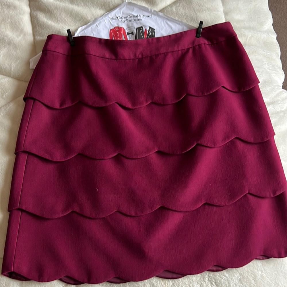 Marroon scalloped pencil skirt size 6